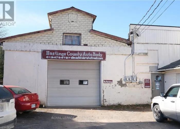 Hastings County Auto Body front facade